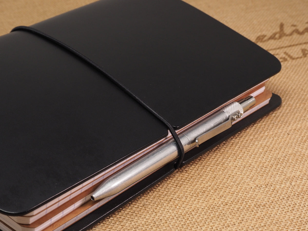 Handmade 'Explorer 4' Leather Traveler's / Travellers Notebook Cover ...