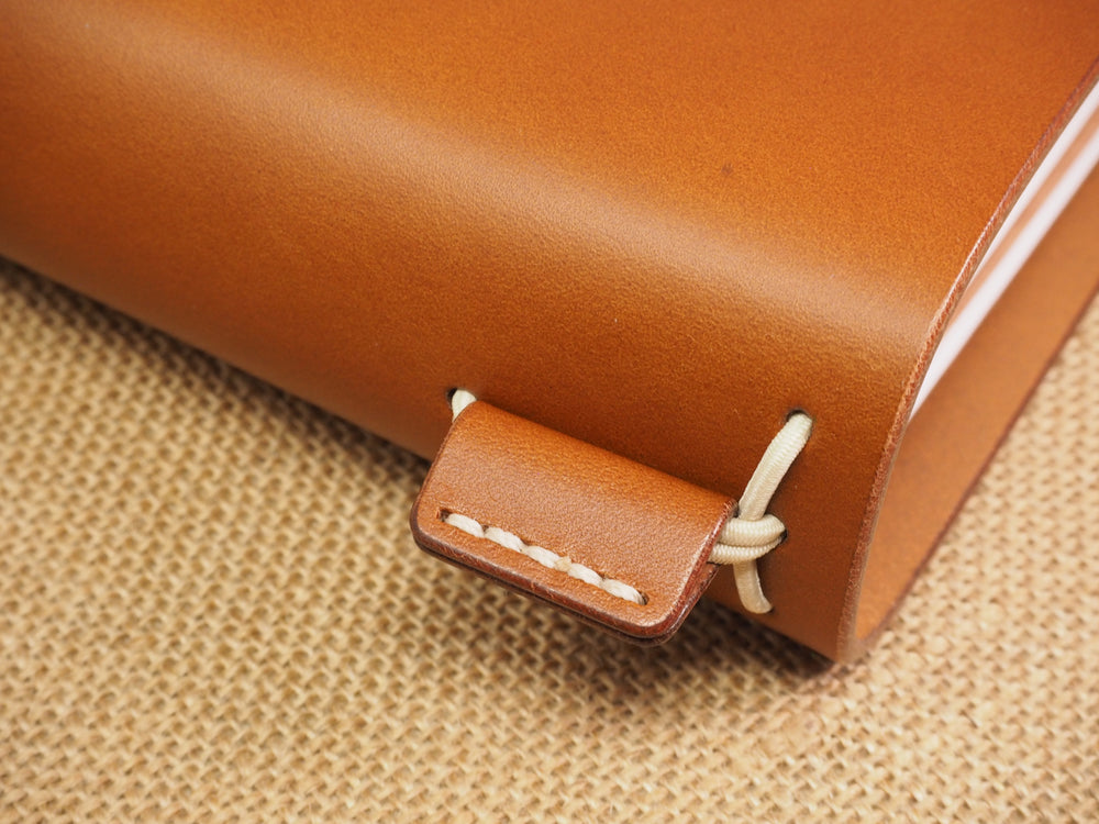 Handmade 'Explorer 4' Leather Traveler's / Travellers Notebook Cover (without page marker)  - Generic A5 14.8x21cm - Cognac Tan & Beige